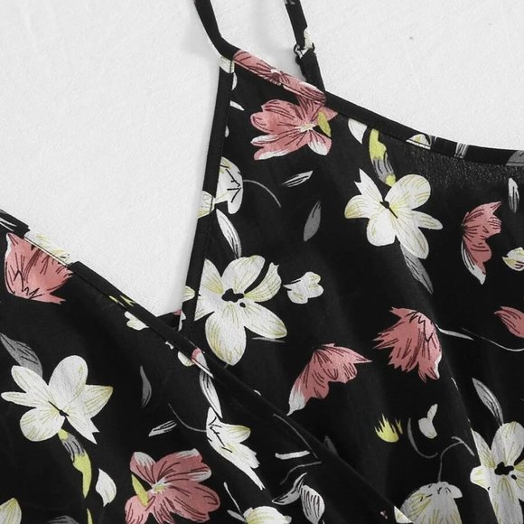 Women's Romper Black Pink Floral Print Romper MEDIUM (4-6 US) - Picture 3 of 8